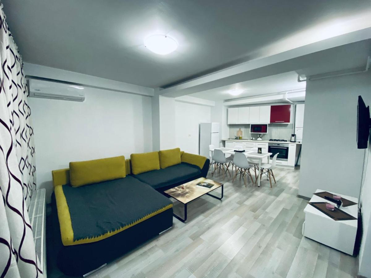 City Center Suite With Terrace Bukarest Exterior foto