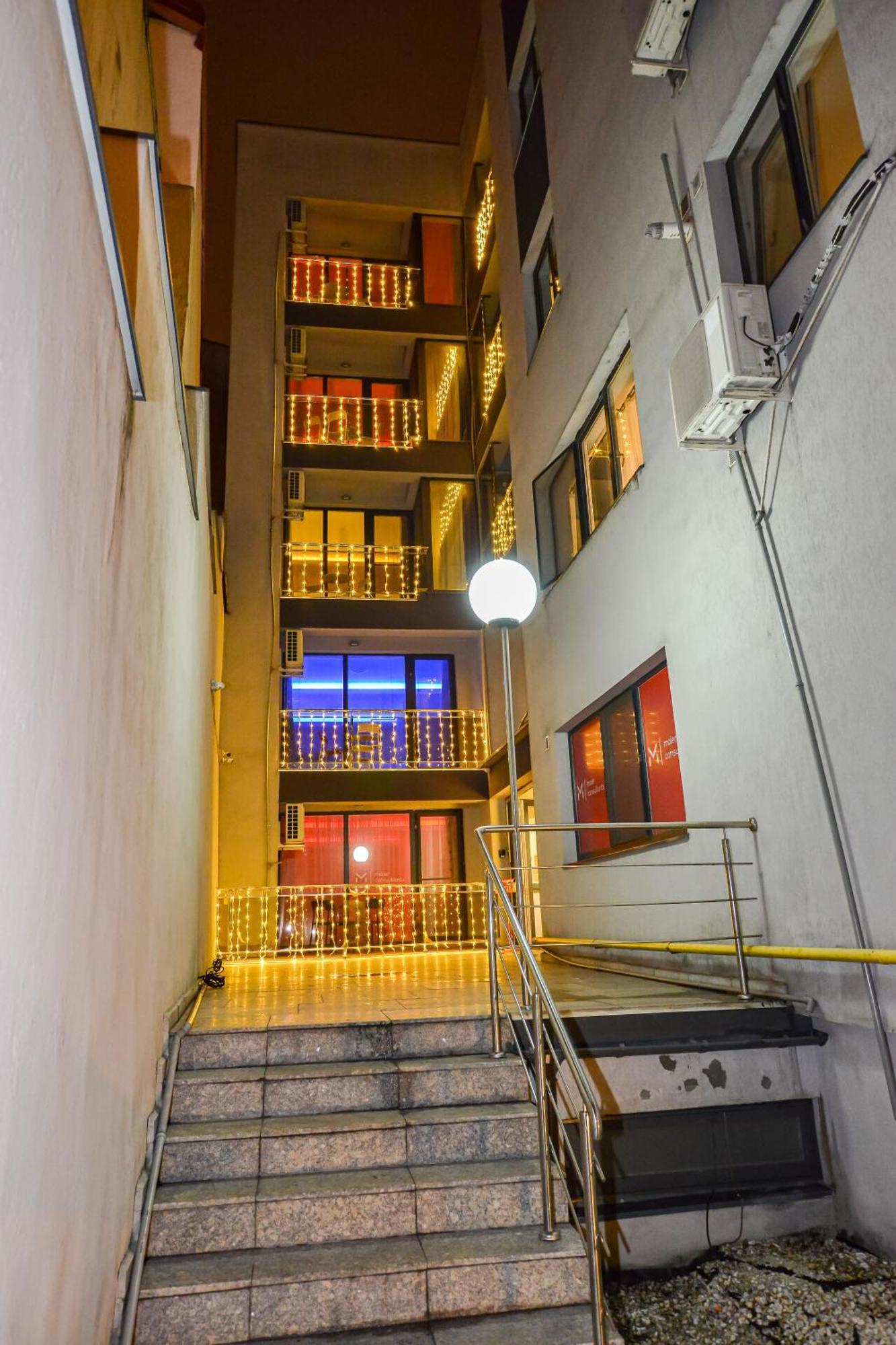City Center Suite With Terrace Bukarest Exterior foto